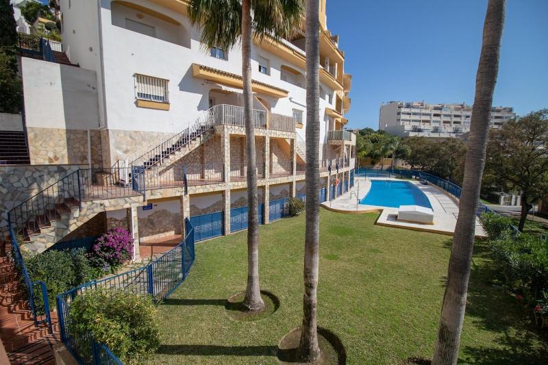 C43 - Family House with Terrace and Shared Pool - image 14