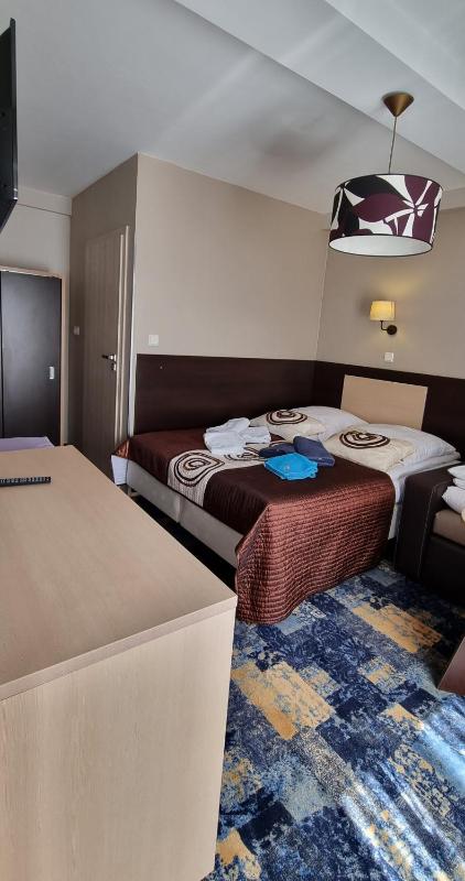 One-Bedroom Apartment image 3
