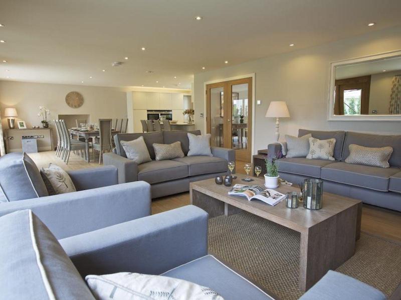 3 The Drive Hillfield Village - image 29