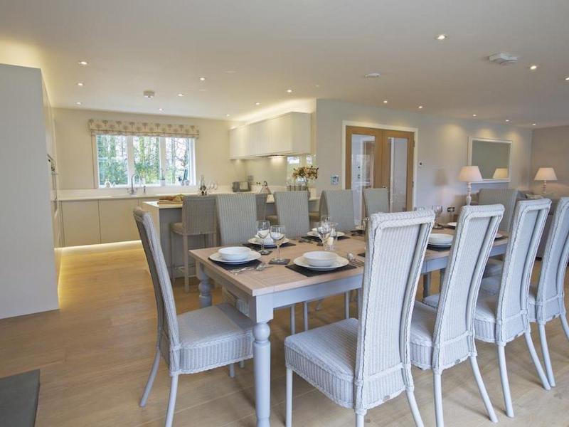 3 The Drive Hillfield Village - image 8