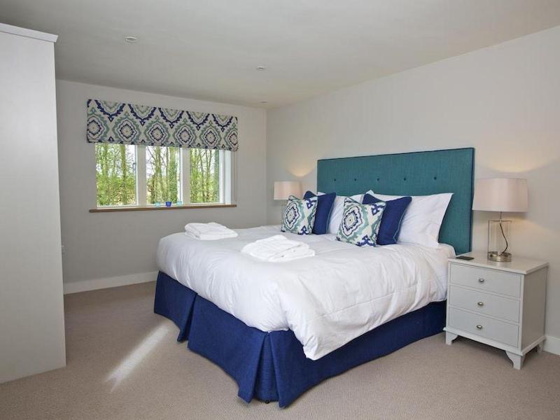 3 The Drive Hillfield Village - image 23
