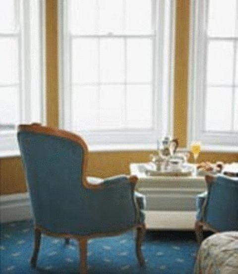 Double or Twin Suite with Sea View  image 4