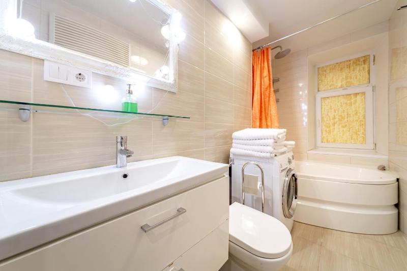 ParkCosyLux two bedrooms Free Parking - image 14