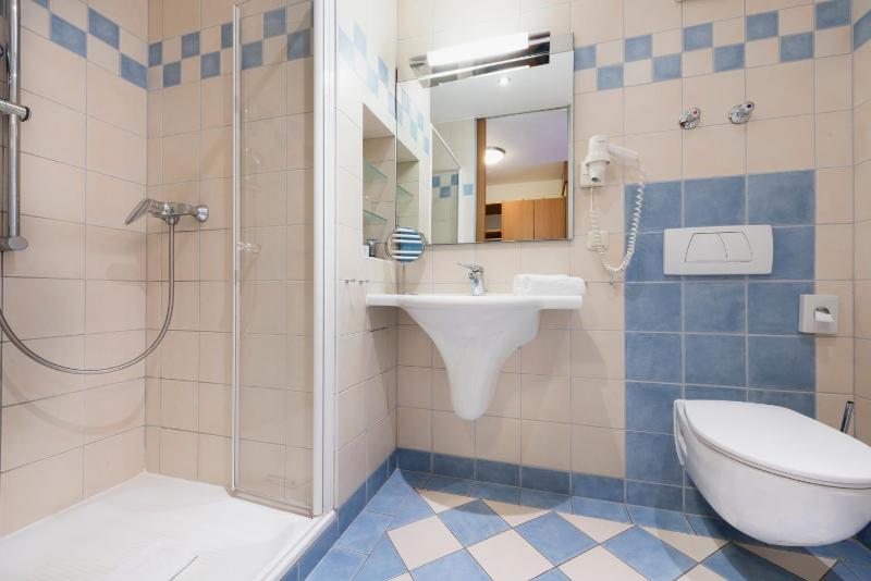 Studio Apartment image 2