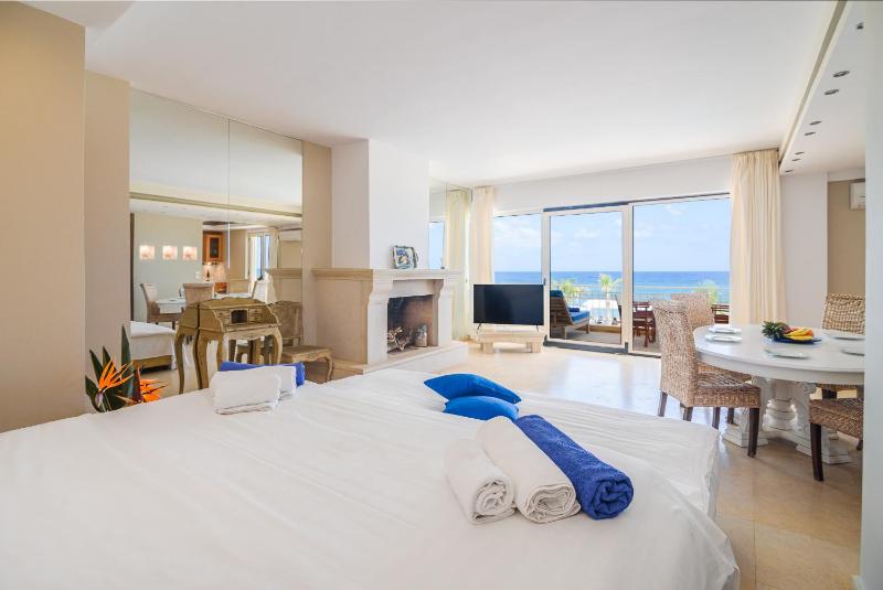 Executive Suite with Sea View image 4
