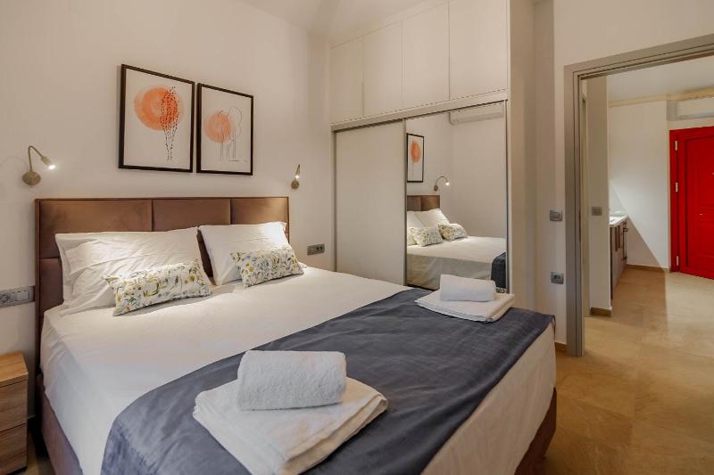 Natura Luxury Suites Parga - image 16