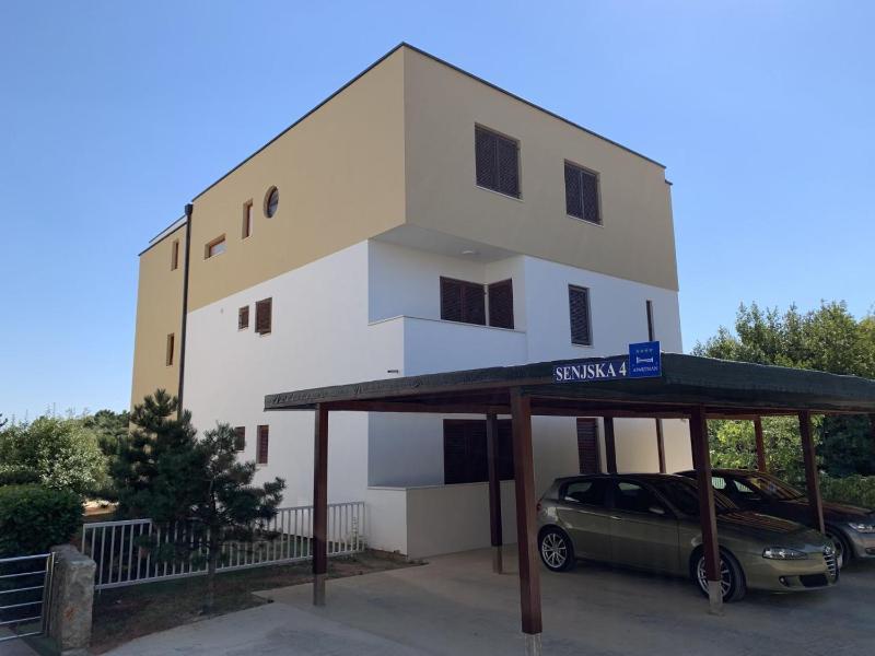 Apartment with Sea View image 4