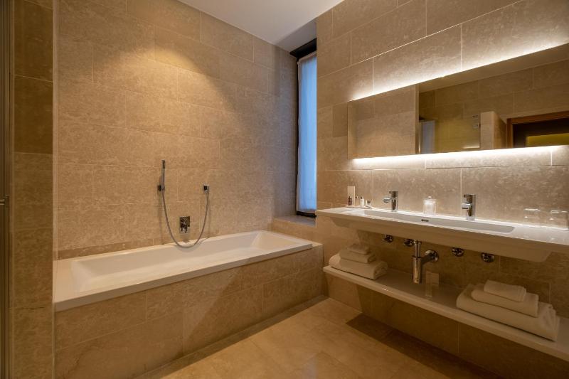 Privilege Suite with Terrace and Balcony and Mountain View image 3