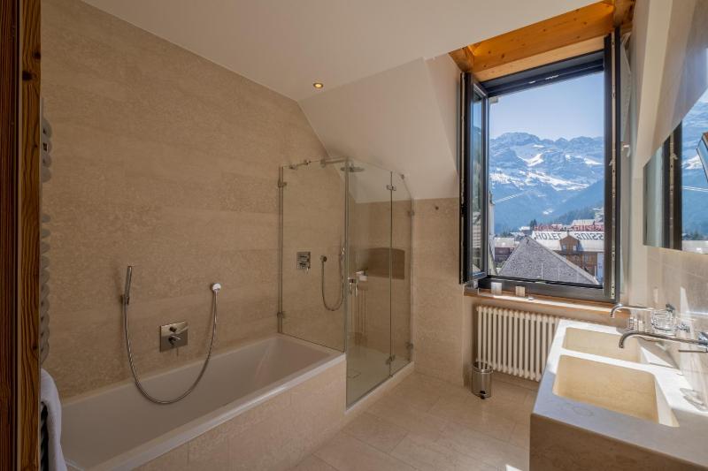Prestige Suite with Balcony and Mountain View  image 2