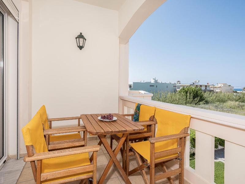 Apartment with Pool View  image 3