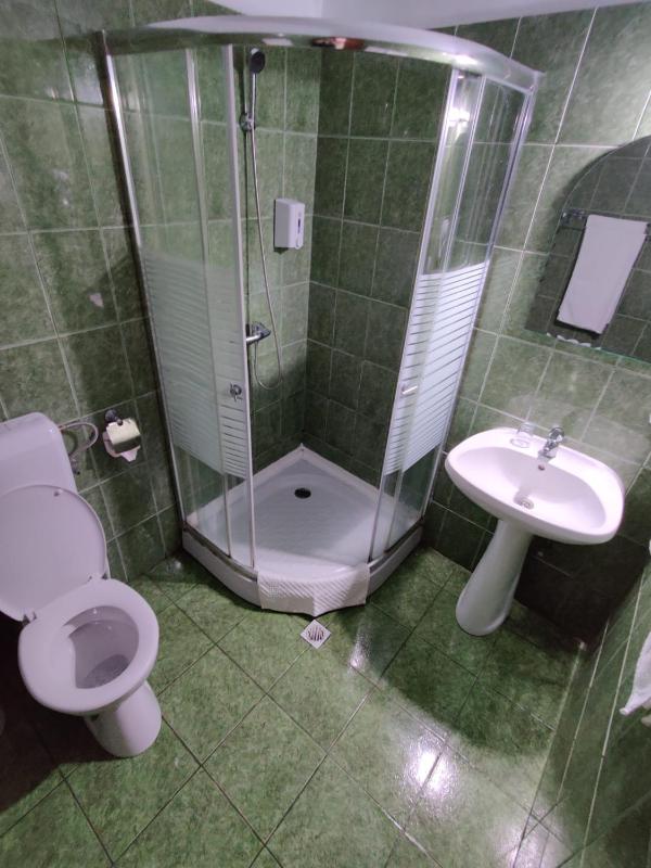 Double Room with Balcony image 4