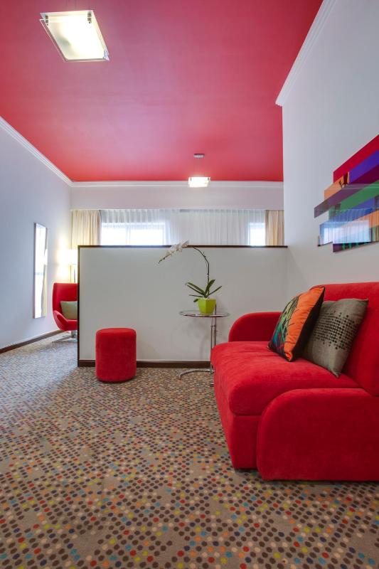 Studio Apartment - Non Smoking - King - 20% off F&B and Laundry image 3