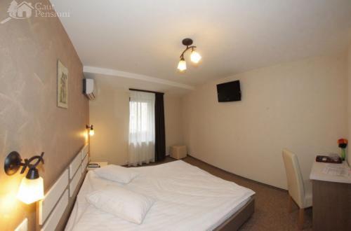 Double Room image 1