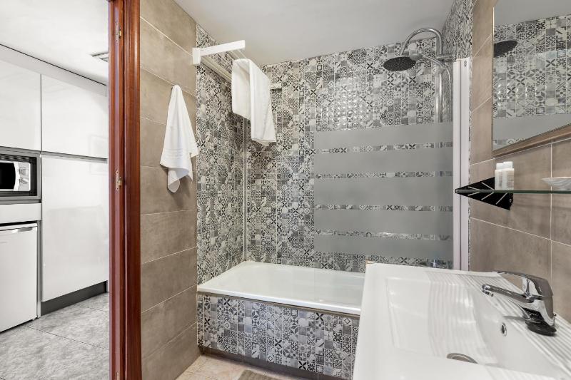 Superior Apartment image 2