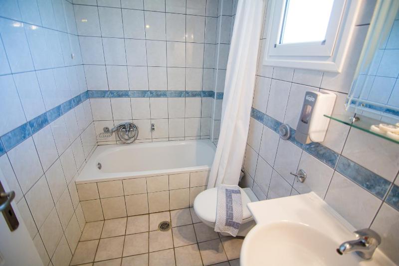 Adonis Hotel - image 15