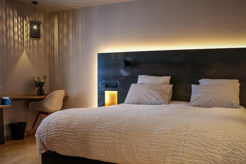 Double Room with Private Bathroom image 4