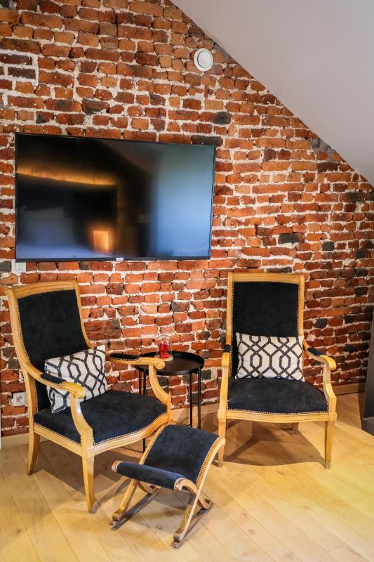 Junior Suite with Garden View image 2