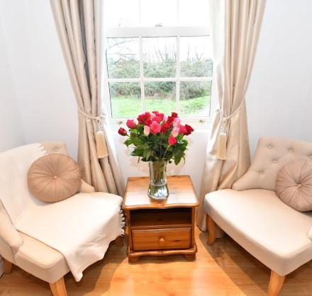 Small Double Room with External Private Bathroom image 3