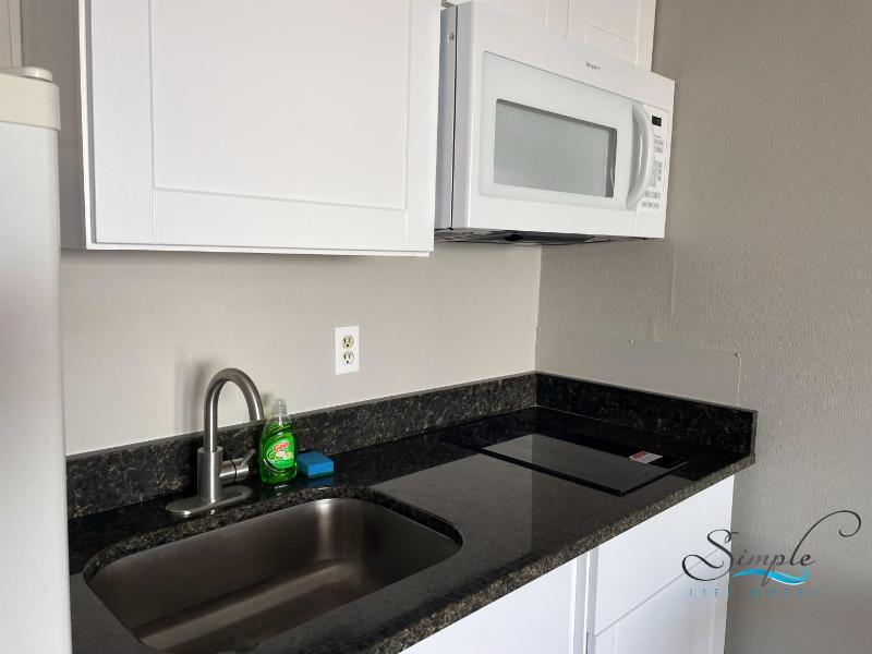Simple Life Motel - image 9