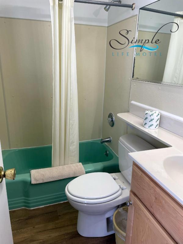 Simple Life Motel - image 38