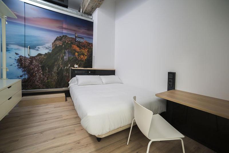 Economy Double Room image 3