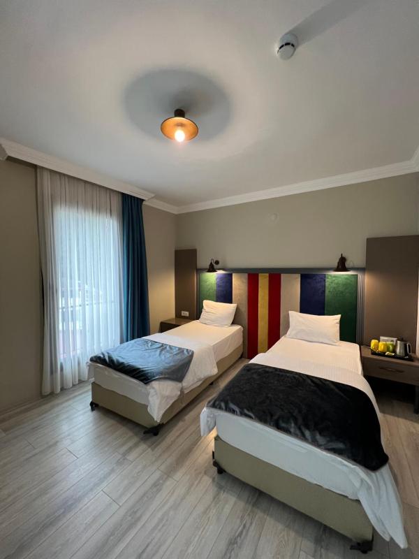 Deluxe Triple Room image 1