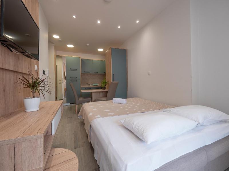 Marea Apartments Budva - image 8