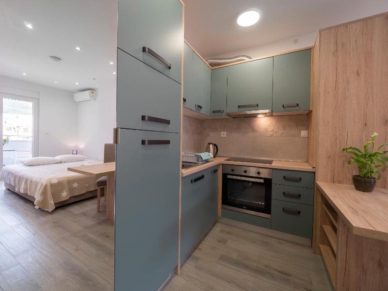 Marea Apartments Budva - image 3