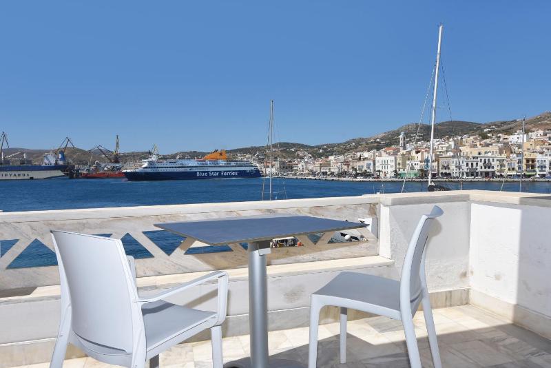 Executive Double or Twin Room with Sea View image 1
