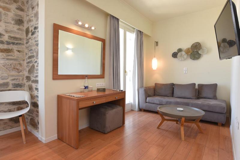 Executive Double or Twin Room with Sea View image 4
