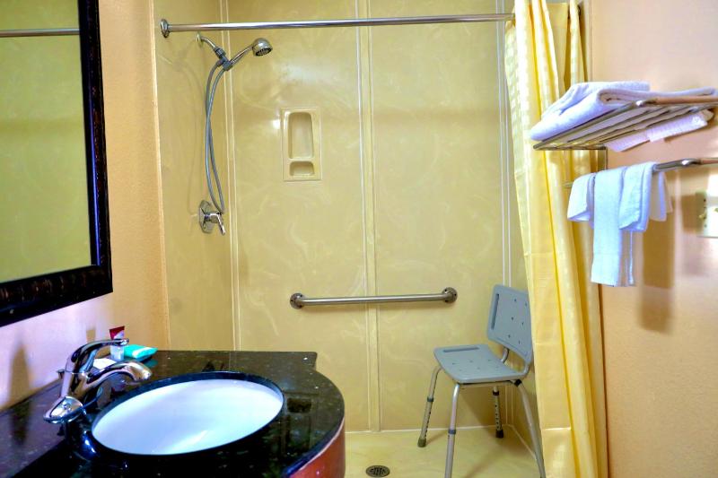 King Room image 4