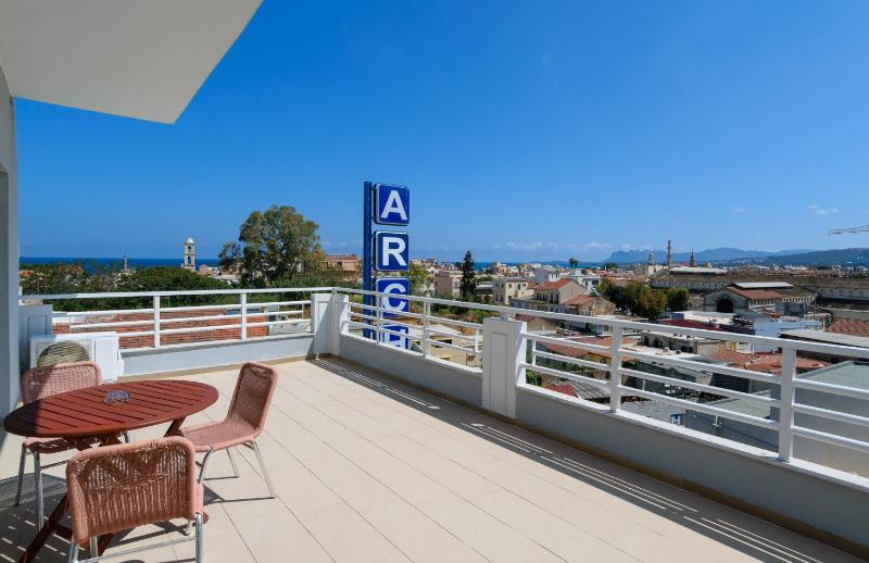 Superior Triple Room image 1