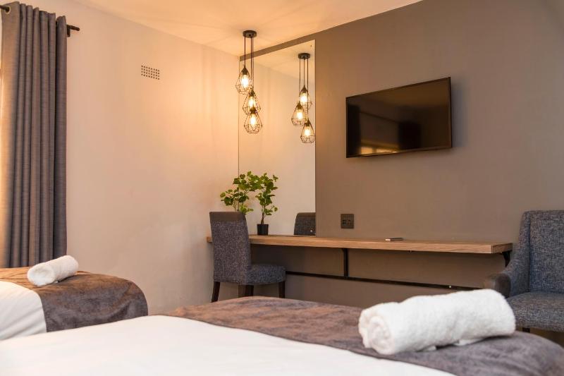 N1 Hotel Rotten Row Harare - image 15