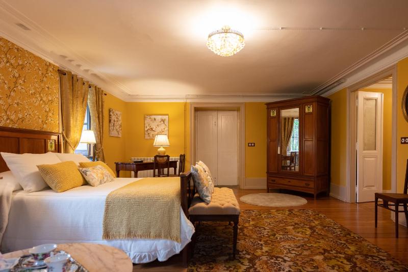 Superior Suite image 2