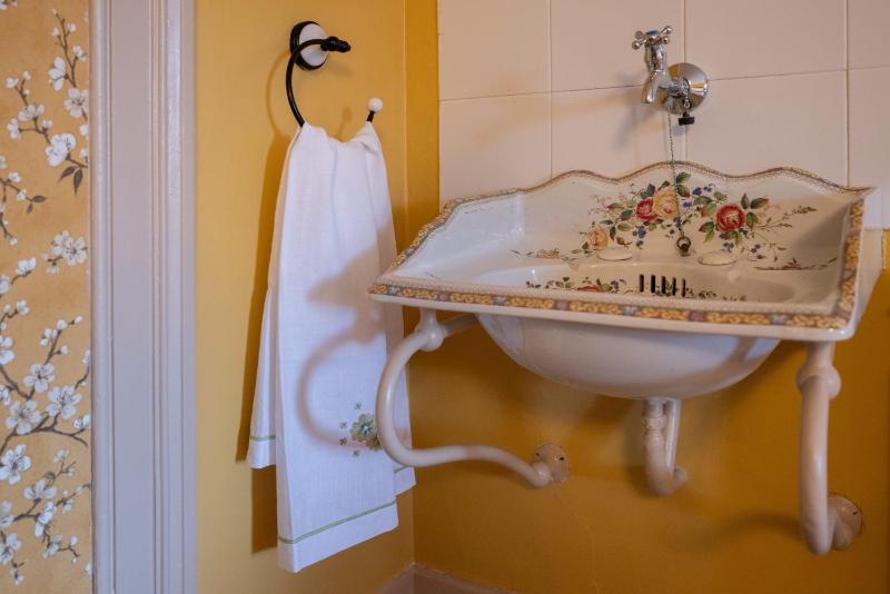 Superior Suite image 4