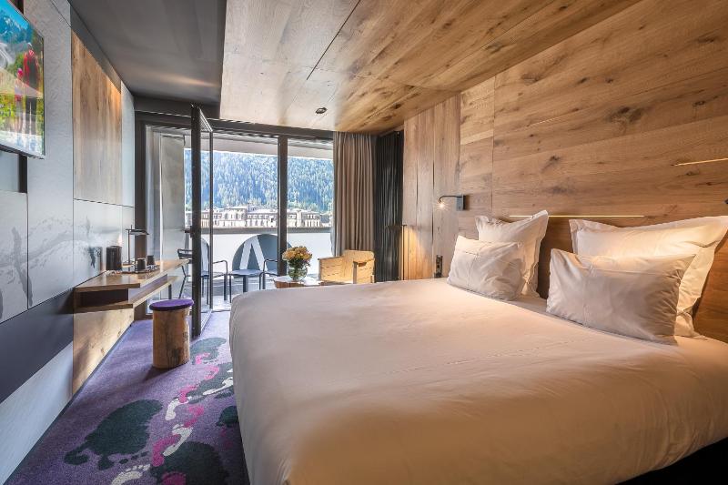 Superior Room with Balcony - Mont-Blanc Range view image 1