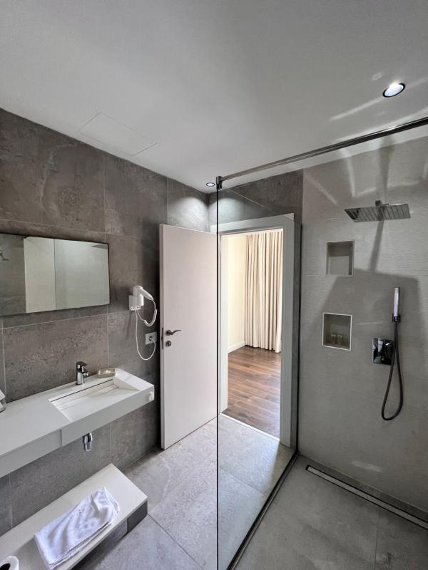 Double Room with Mountain View image 2