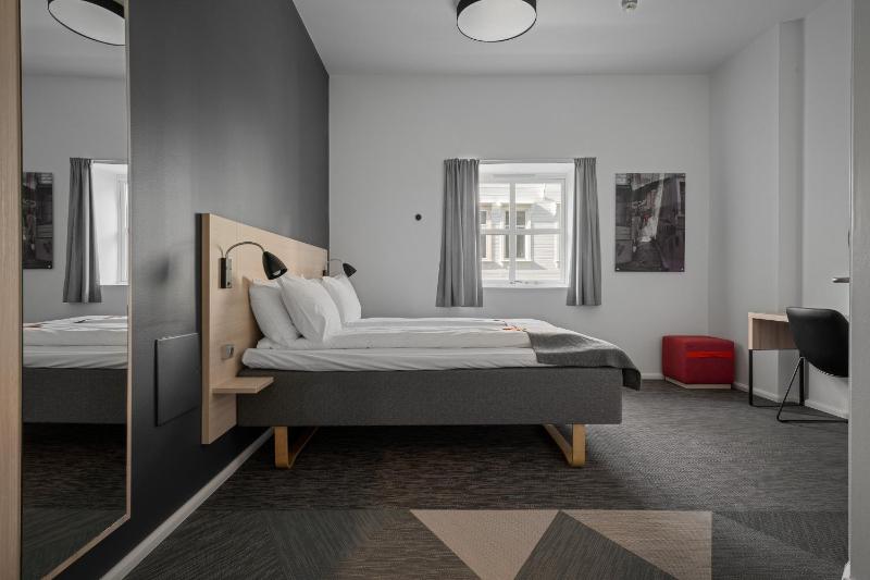 Double Room image 2