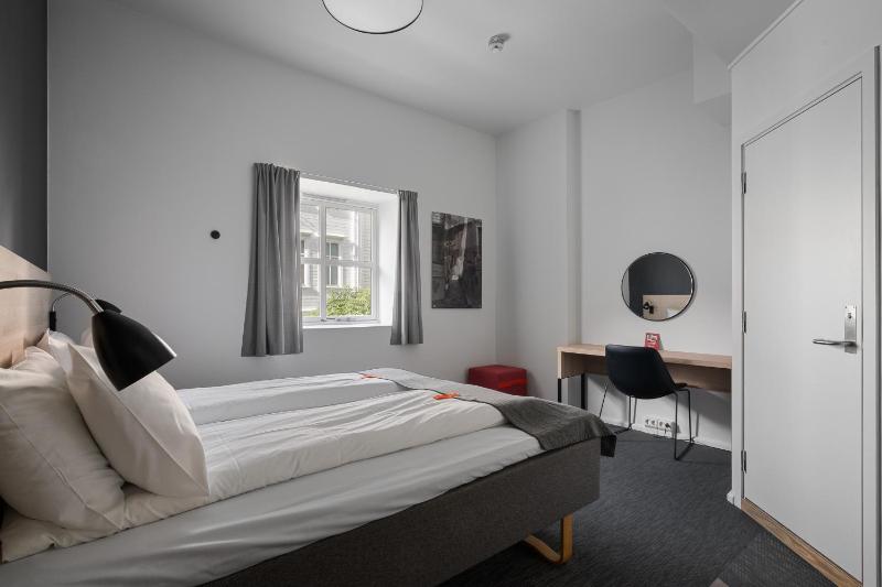 Double Room image 3