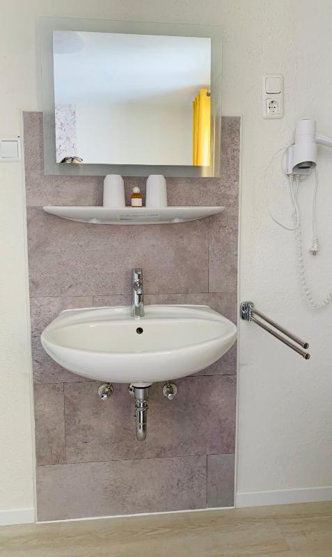 Double Room with Shared External Bathroom image 2