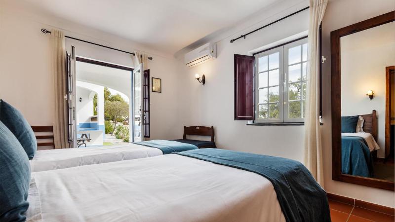 Twin Room (1-2 Adults) image 3