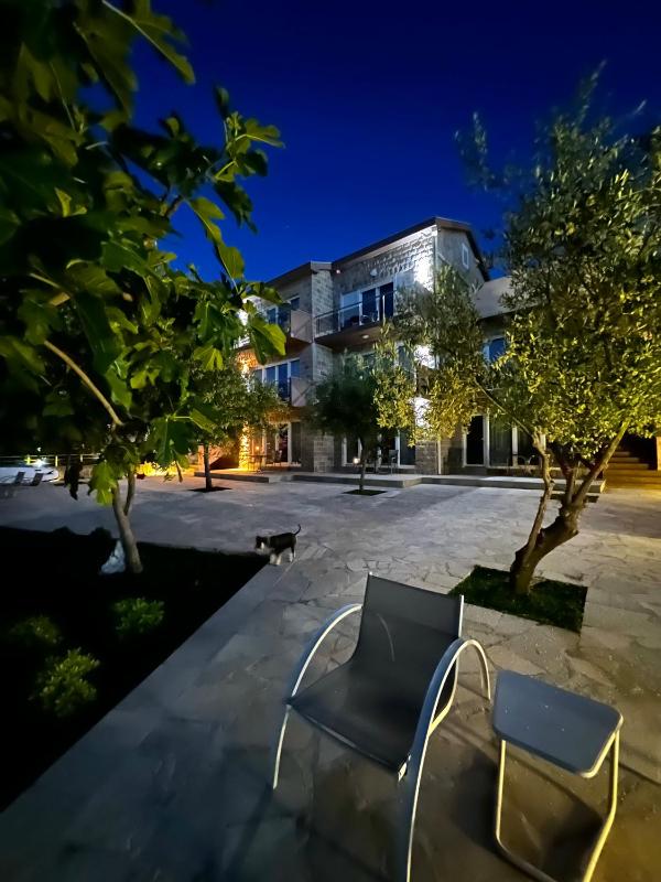 Apartment with Balcony image 4