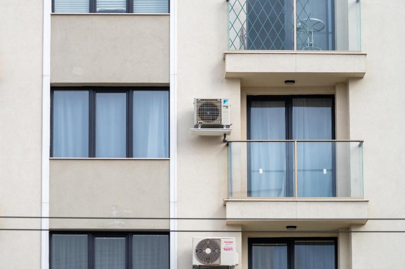 Sunny 1BDR Apartment near Center - image 14