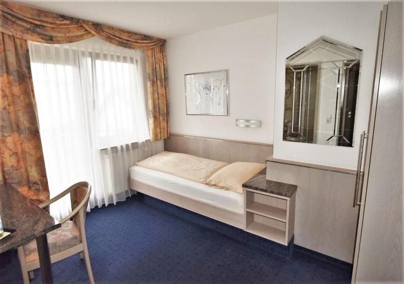 Single Room with Balcony image 1