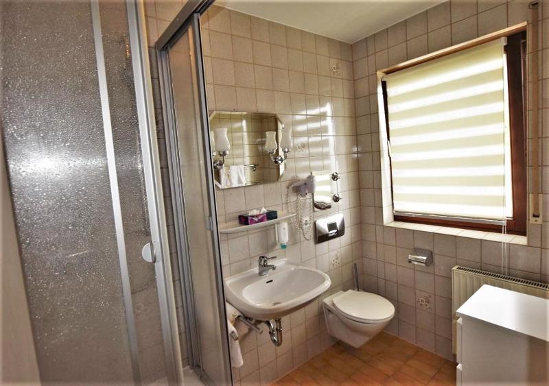 Single Room with Balcony image 4