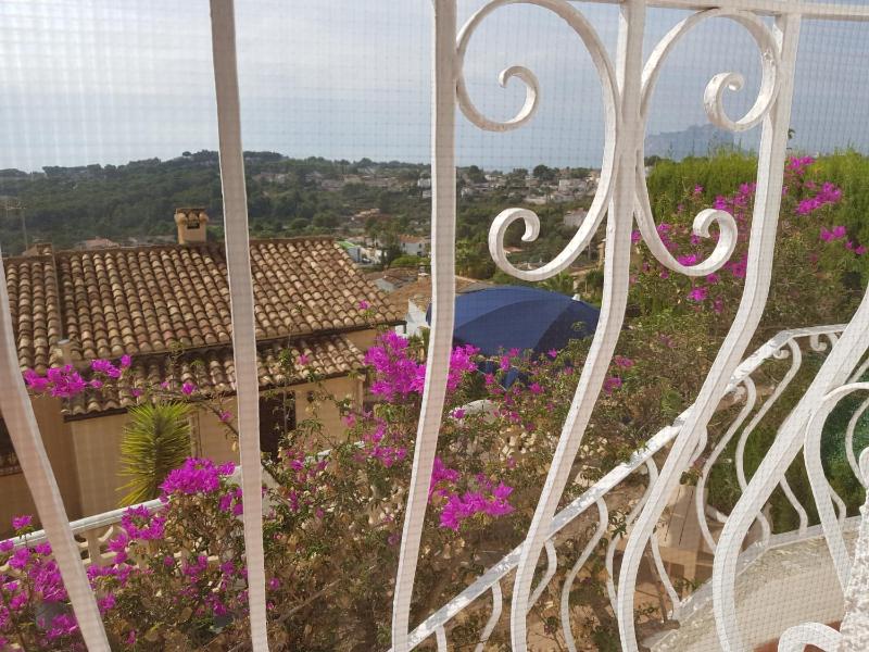 La Trufa - modern spacious home in Moraira with panoramic sea views - image 11