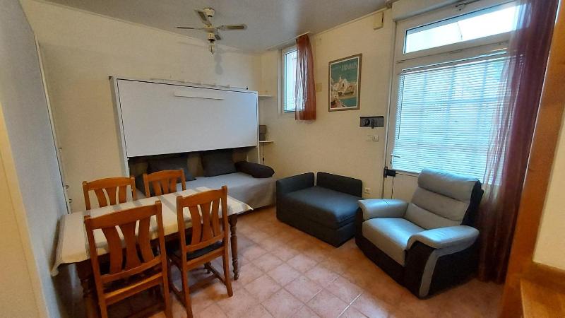 Appartement F1 RDC - 66 Salses le Chateau Images