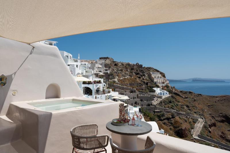 The Architect's Cave House - image 42