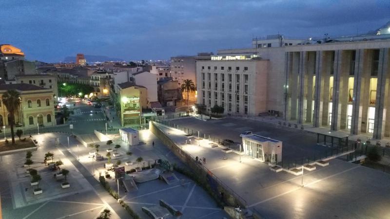 Superior King Room image 2