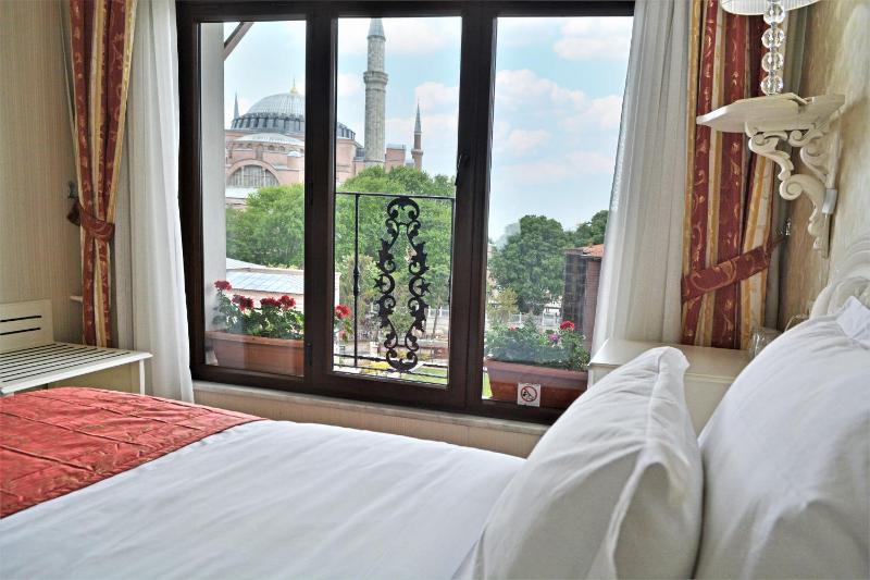 Double or Twin Room with Panoramic View image 4